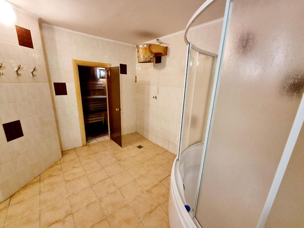 Helen Hotel !Ми працюємо! Николаев Экстерьер фото