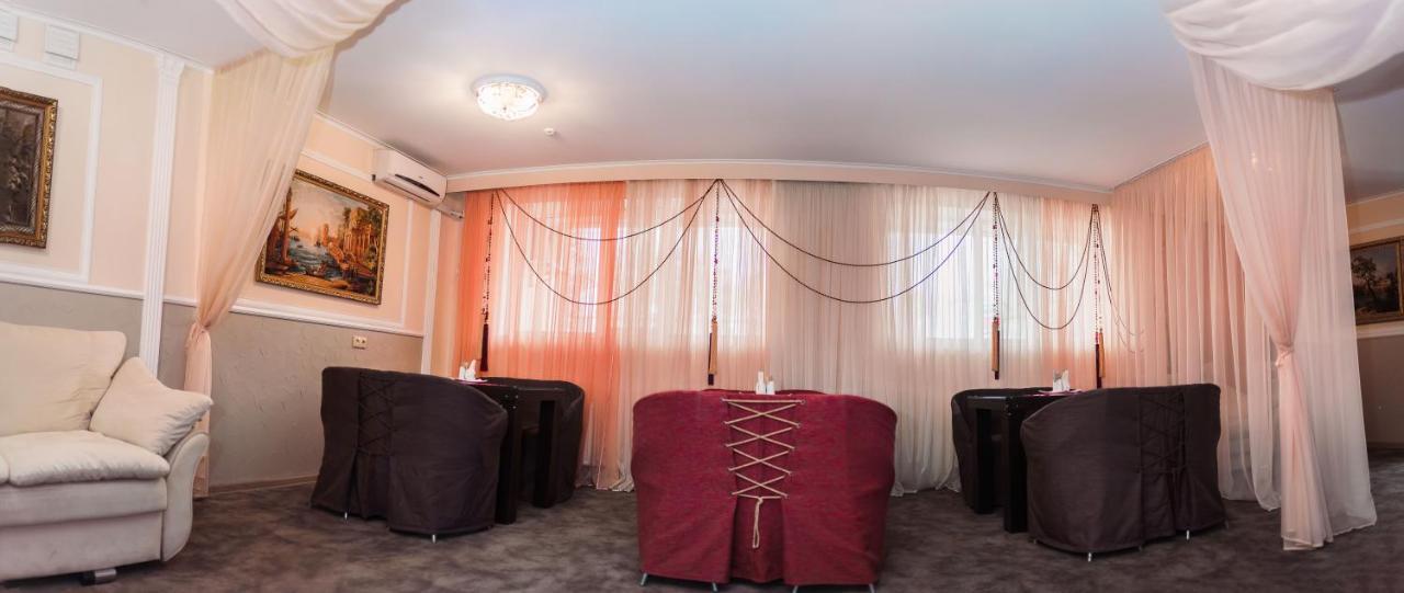Helen Hotel !Ми працюємо! Николаев Экстерьер фото